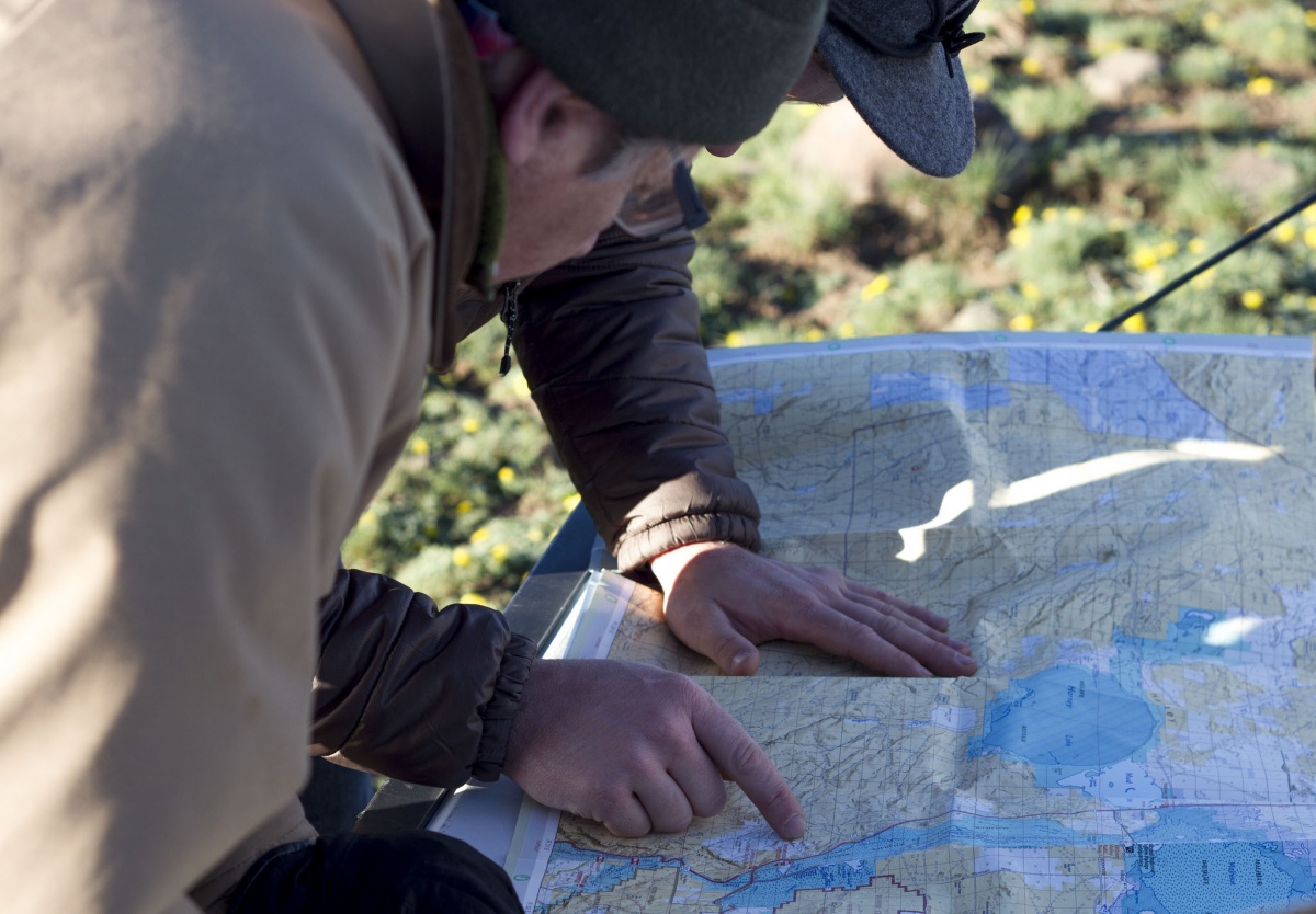 Field crew discusses monitoring