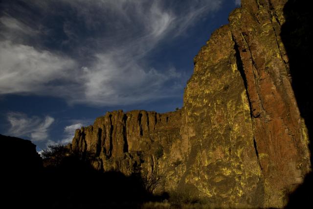 Canyon Ledges surrounding Dickshooter Creek