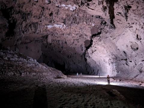  Sand Passage in the Actun Kabal section of the CCS in Belize.