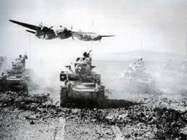 Tank gunners practice firing 30-caliber machine guns at aircraft in a mock battle. (Photo courtesy of the General Patton Memorial Museum)