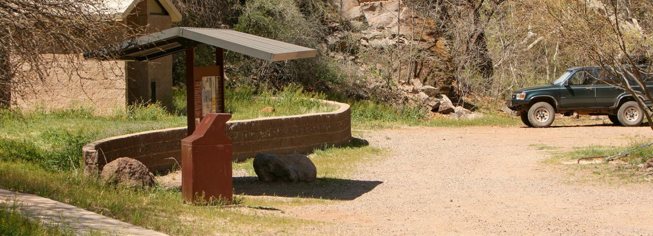 Lee Trailhead/Picnic Area