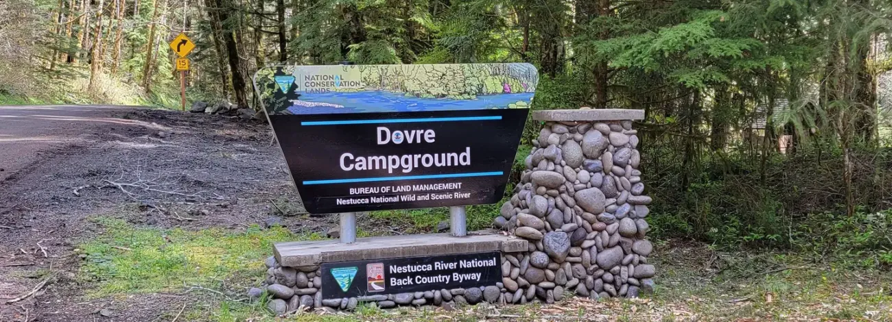 Dovre Campground portal sign